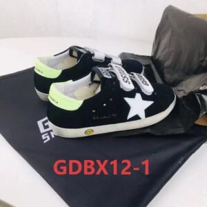 נעליים של גולדן לילדים