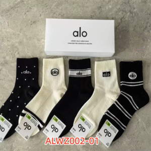 5 זוגות גרביים של אלו יוגה / און קלאוד