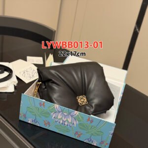 תיק של לואבה מעור