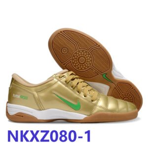 נעליים של נייק טוטאל 90