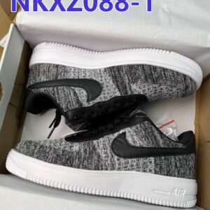 נעליים של נייק איר פורס