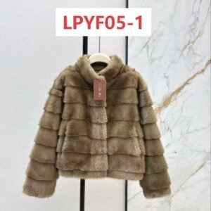 מעיל ג׳קט של לורו פיאנה