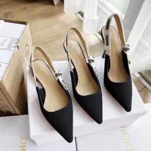 נעליים / עקבים של דיור