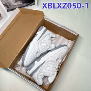 נעליים של ניו באלאנס 550