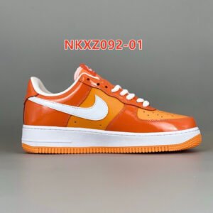 נעליים של נייק איר פורס