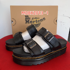 כפכפים / סנדלים של דוקטור מרטינס