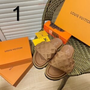 כפכפים של לואי ויטון