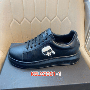 נעליים של קרל לגרפלד