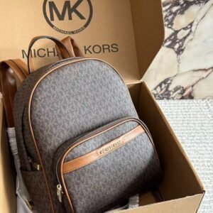 תיק גב של מייקל קורס