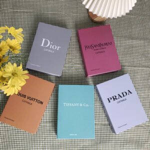 ספרים של מותגים - לואי ויטון , דיור , איב סאן לורן , שנאל , פראדה וטיפאני