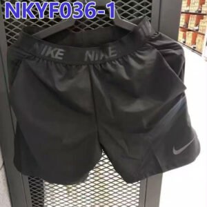 מכנסיים קצרים של נייק