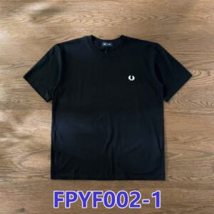 חולצה קצרה של פרד פרי