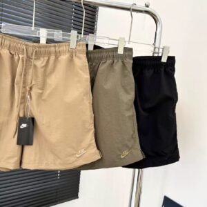 מכנסיים קצרים של נייק